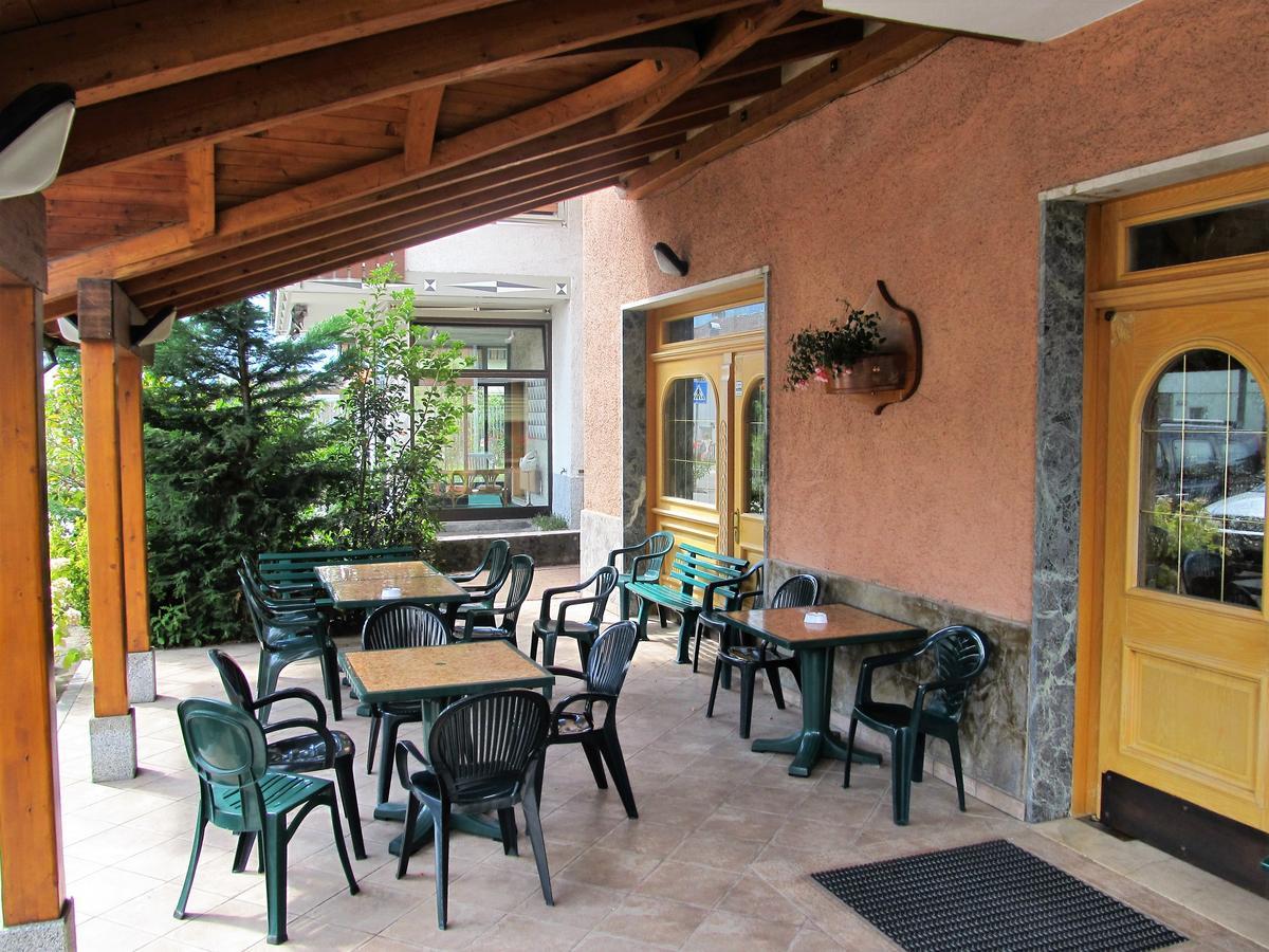Green Base Hotel B&B Malè エクステリア 写真