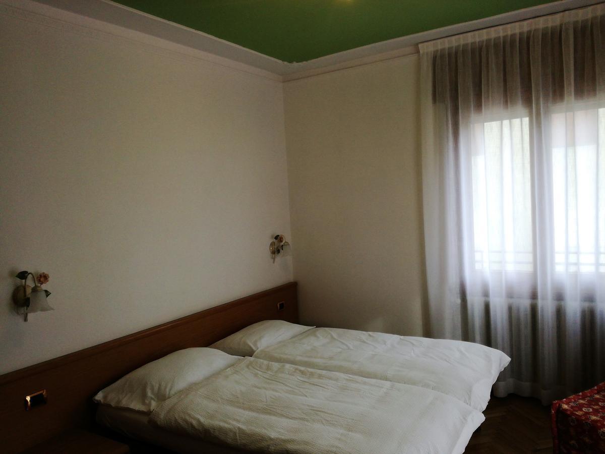 Green Base Hotel B&B Malè エクステリア 写真